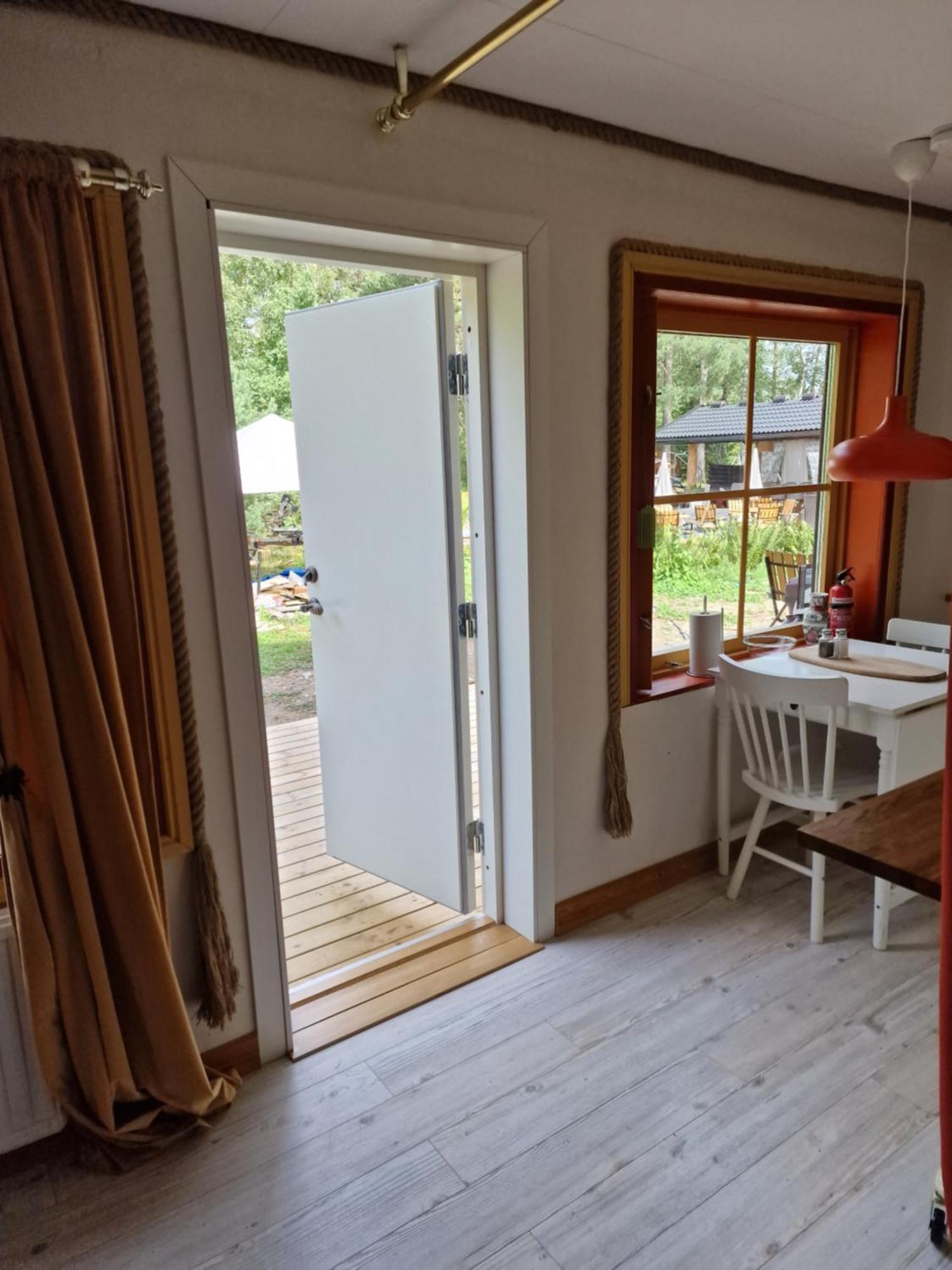 Bålsta Woodstock B & B Studios מראה חיצוני תמונה