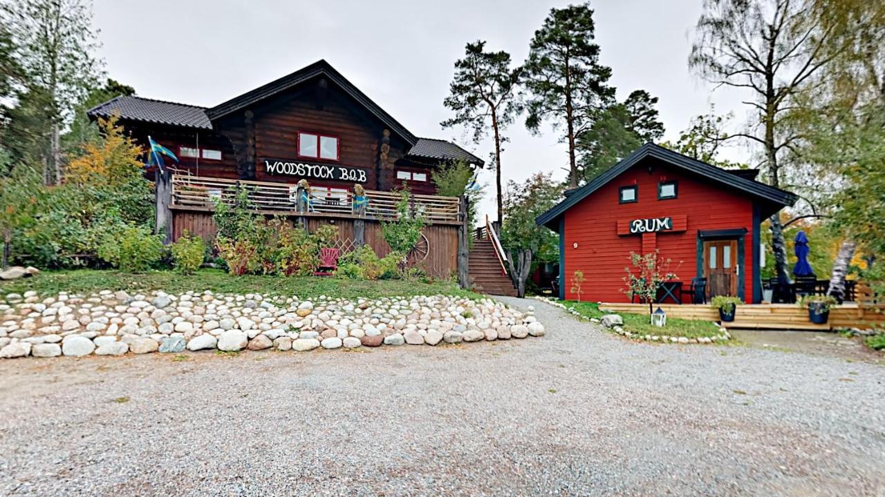 Bålsta Woodstock B & B Studios מראה חיצוני תמונה